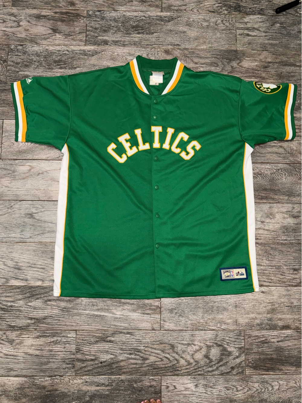 Vintage Majestic Hardwood Classics Boston Celtics shooting shirt
